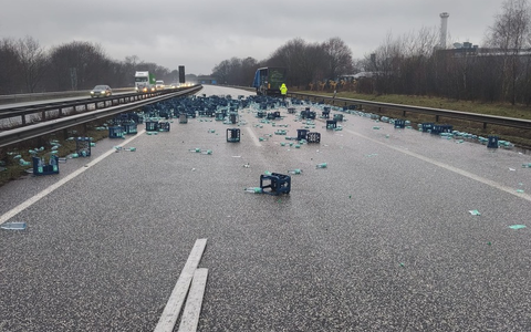 POL-VER: +Lkw verliert Wasserkisten++Zigarettenautomaten aufgebrochen++Pkw landet auf Dach - Fahrer bleibt unverletzt++Pkw beim Ausfahren übersehen+ - Foto: presseportal.de