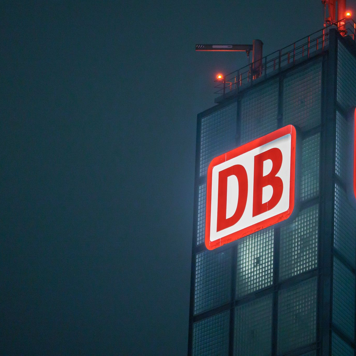 Der tödliche Angriff auf einen Zugbegleiter hat bundesweit für Entsetzen gesorgt. - Foto: Carsten Koall/dpa