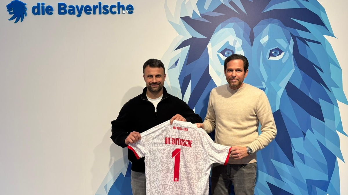 Mehr Präsenz im größten Ballungsraum Deutschlands: Die Bayerische startet Premium Partnerschaft mit Fußballverein Rot-Weiss Essen - Foto: presseportal.de