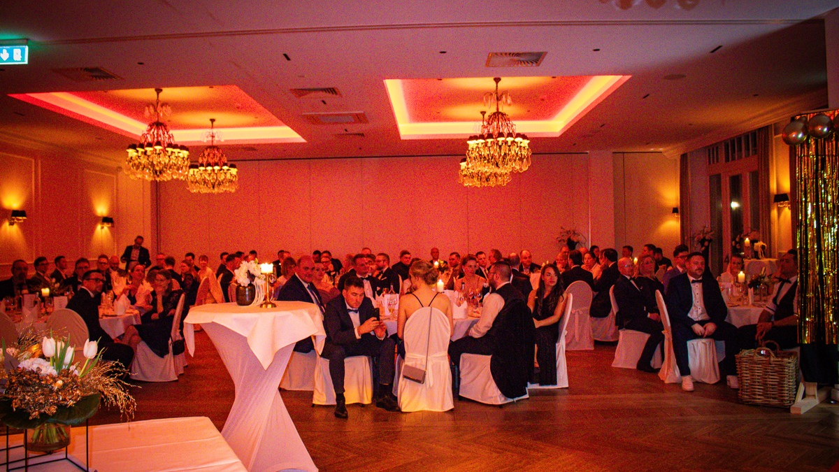 FW-OLL: Kameradschaftsabend 2026 der Feuerwehr Wildeshausen - Ein Abend voller Dank, Eleganz und Einsatzbereitschaft - Foto: presseportal.de