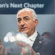 Pahlavi nennt es sein Lebensziel, im Iran den Weg für demokratische Wahlen zu ebnen. Eigene Machtambitionen hat er keine.  - Foto: Marijan Murat/dpa