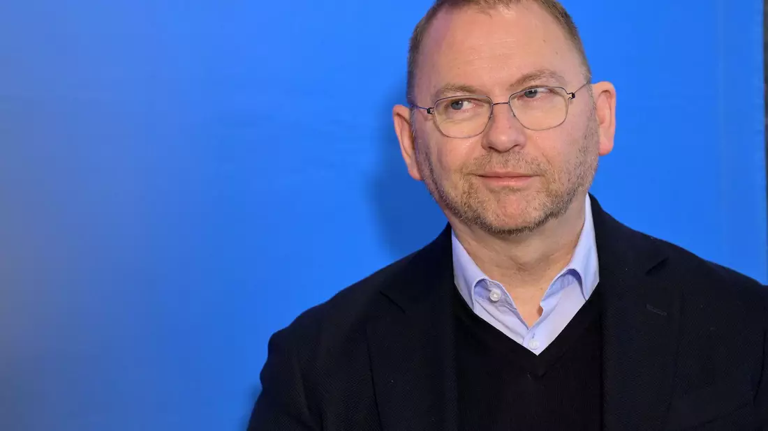 Verdi-Chef Frank Werneke räumt ein, dass die Gewerkschaften nicht alle Ziele durchsetzen konnten. - Bild: Michael Bahlo/dpa