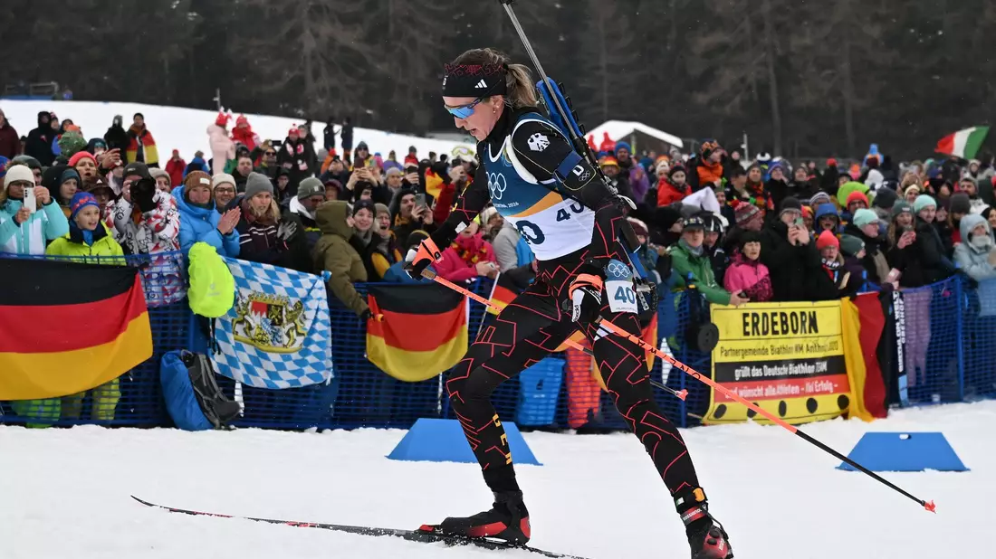 Franziska Preuß auf der Strecke in Antholz. - Bild: Hendrik Schmidt/dpa