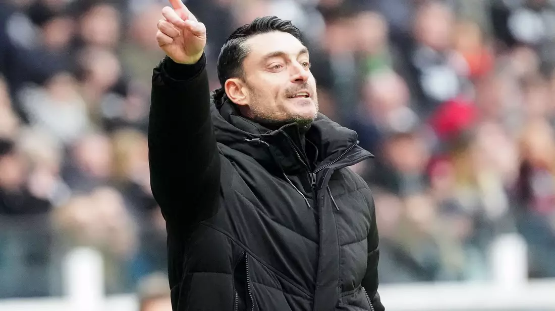 Feiert seinen ersten Sieg als Frankfurt-Coach: Albert Riera. - Bild: Marc Schüler/dpa