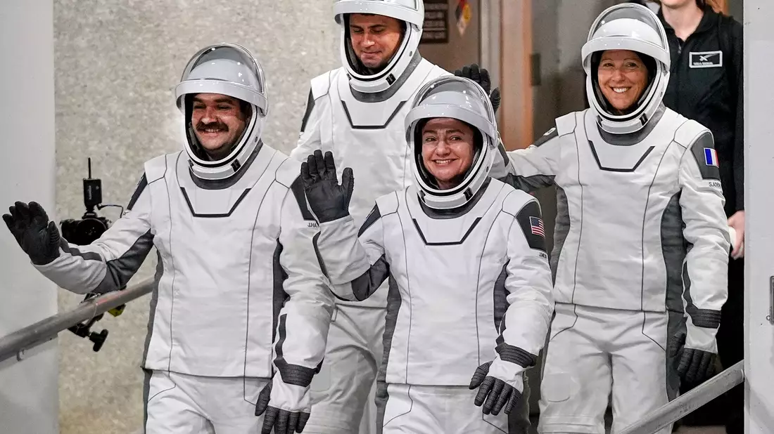 Die Crew 12 ist an der ISS angekommen. (Archivbild) - Bild: John Raoux/AP/dpa