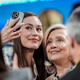 Sanna Marin und Hillary Clinton - Foto: Kay Nietfeld/dpa