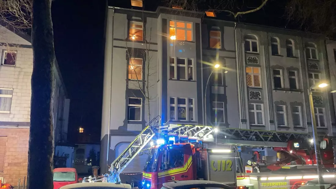 FW-DO: Feuer in Dortmunder Nordstadt / Schwerer Wohnungsbrand in einem Mehrfamilienhaus - Bild: presseportal.de