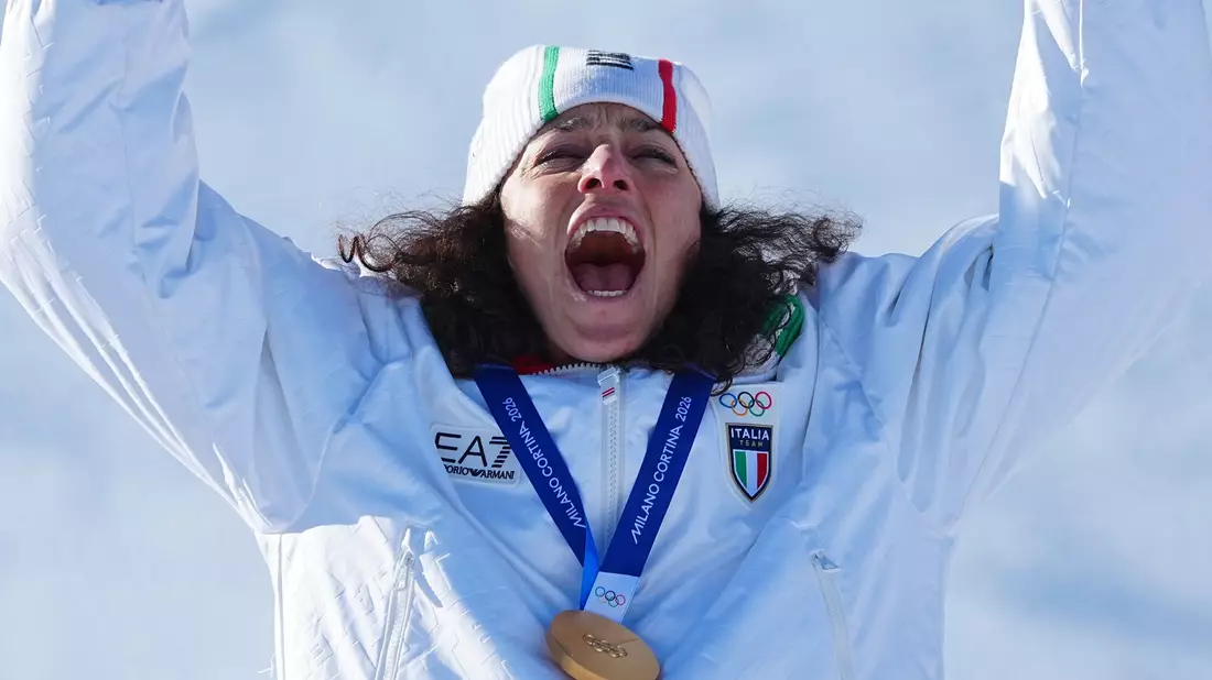 Wieder Gold: Federica Brignone erlebt ein olympisches Ski-Märchen. - Bild: Michael Kappeler/dpa