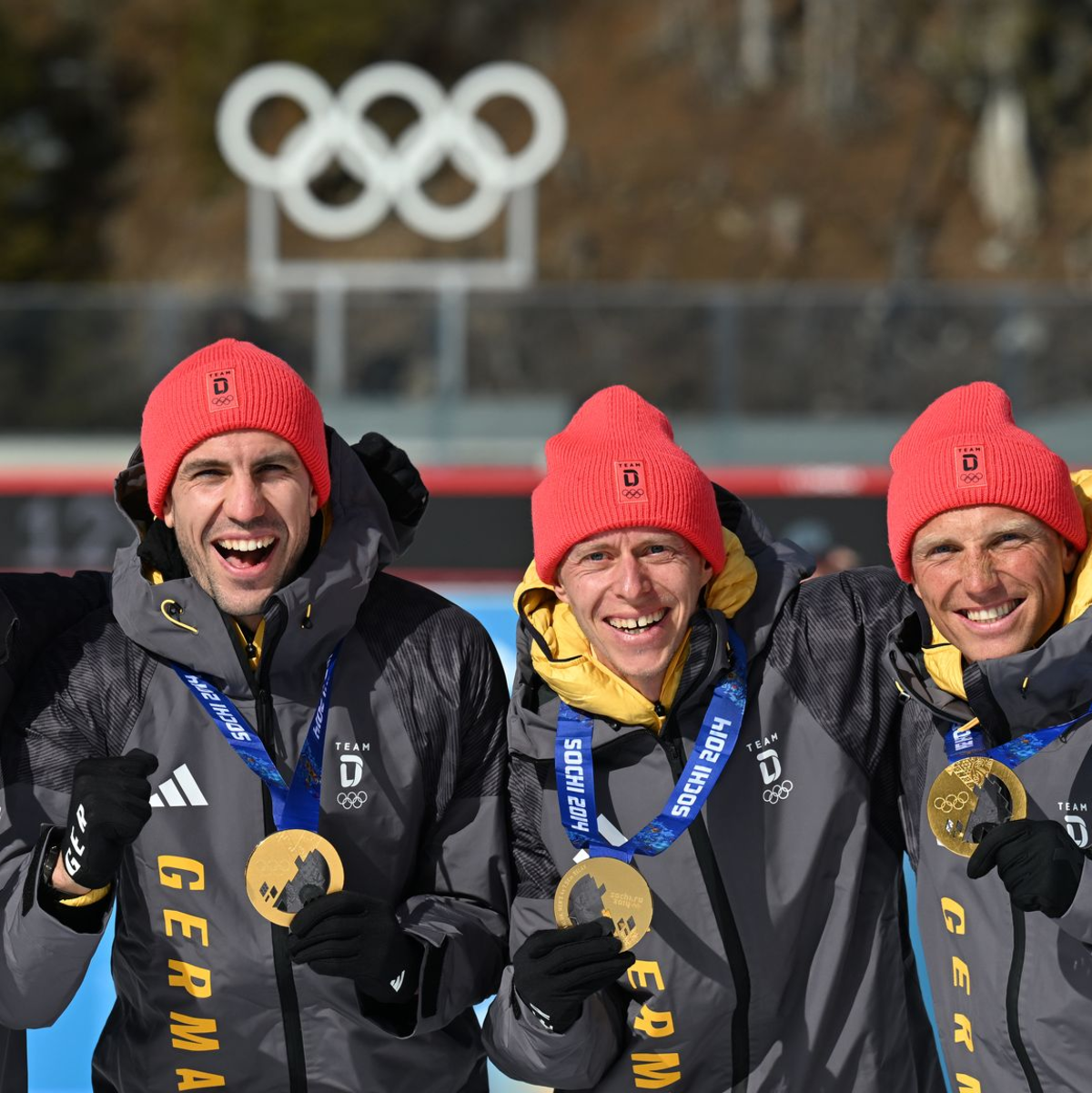 So sehen Olympiasieger aus. - Foto: Hendrik Schmidt/dpa