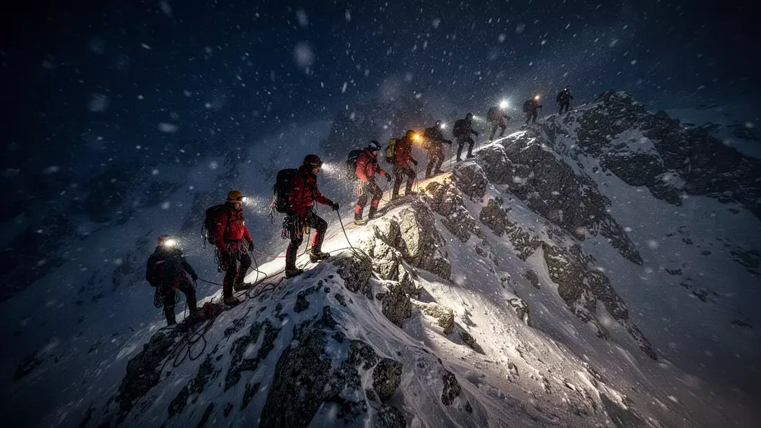 Bergrettung befreit zwei Wanderer aus Schneesturm - Bild: über boerse-global.de