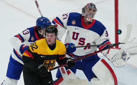 Gegen Weltmeister USA kassierte Deutschland eine abschließende Vorrunden-Niederlage - Foto: Carolyn Kaster/AP/dpa