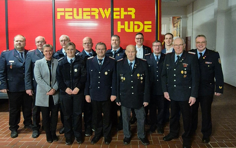 FW-OLL: Jahreshauptversammmlung der Freiwilligen Feuerwehr Hude - Foto: presseportal.de