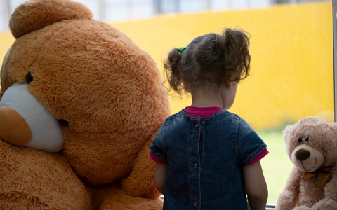 Der Schutz der Kinder muss Vorrang haben: Stopp der US-Entwicklungshilfe erschwert humanitäre Hilfe in der Ukraine (Serie: Der Wegfall von USAID und seine Folgen, Teil 2) - Foto: presseportal.de Der Schutz der Kinder muss Vorrang haben: Stopp der US-Entwicklungshilfe erschwert humanitäre Hilfe in der Ukraine (Serie: Der Wegfall von USAID und seine Folgen, Teil 2) - Foto: presseportal.de
