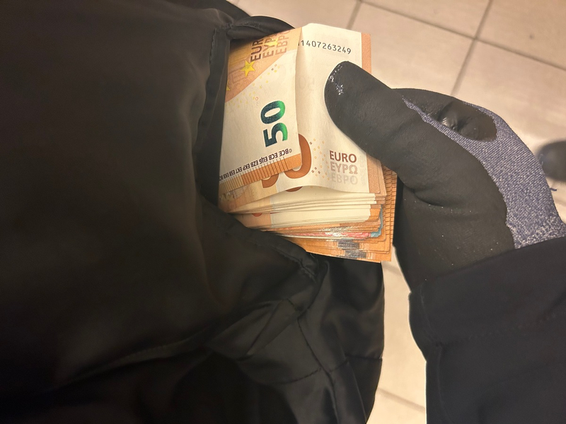 HZA-DD: Bargeld im Wert von über 100.000 Euro sichergestellt / Zoll kontrolliert Reisezug - Foto: presseportal.de