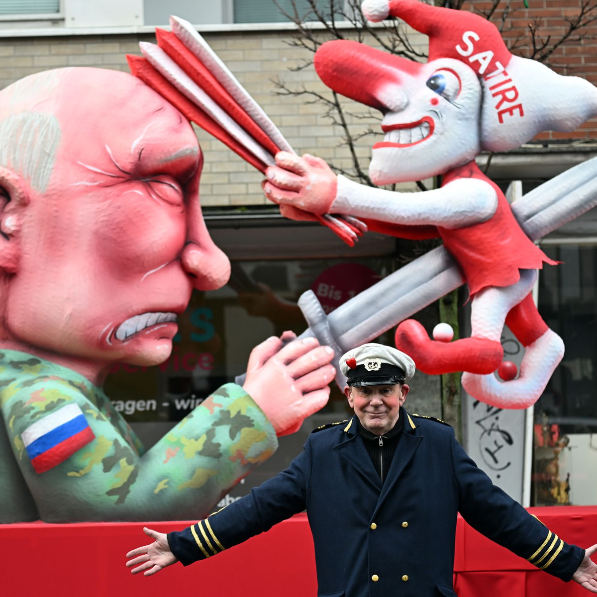 Der Düsseldorfer Karnevalswagenbauer Jacques Tilly lässt sich nicht dadurch einschüchtern, dass er in Russland angeklagt worden ist. - Foto: Federico Gambarini/dpa