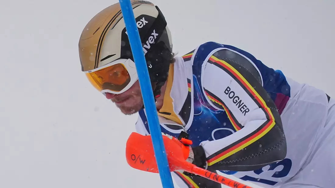Verpasste die Podestplätze deutlich: Deutschlands Slalom-Ass Linus Straßer. - Bild: Michael Kappeler/dpa
