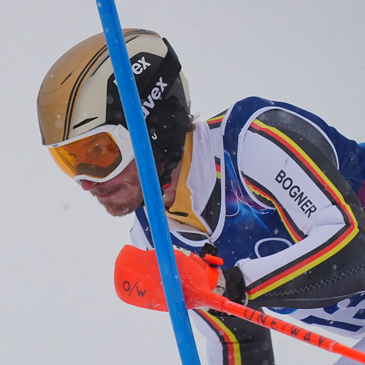 Verpasste die Podestplätze deutlich: Deutschlands Slalom-Ass Linus Straßer. - Foto: Michael Kappeler/dpa