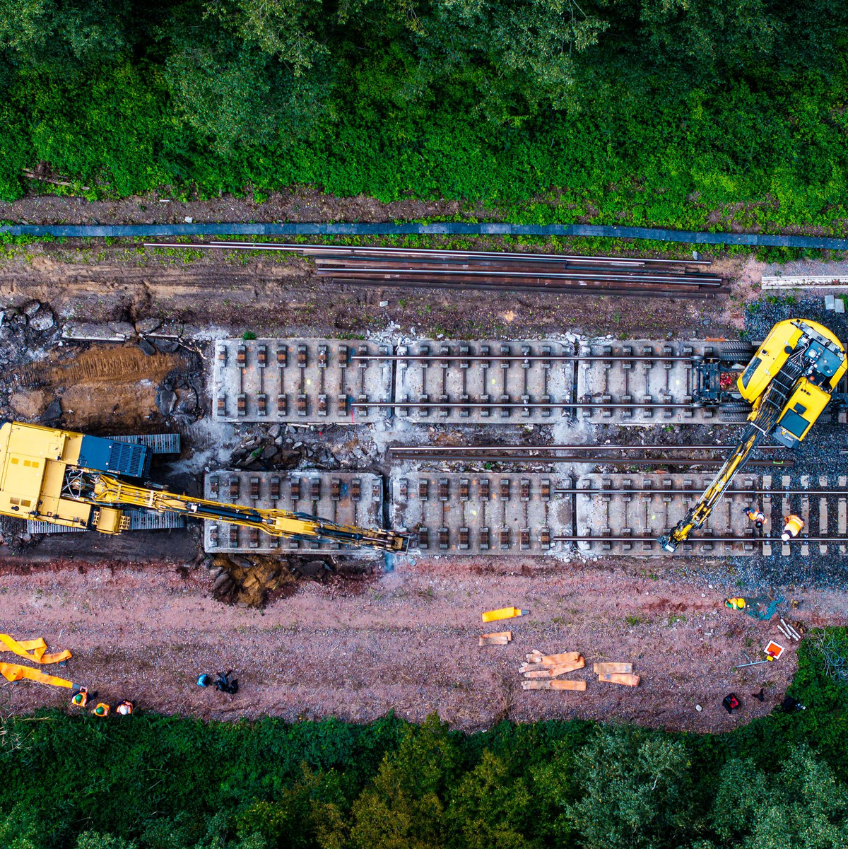 Seit Anfang August läuft die Sanierung der Strecke und war bisher auf einem guten Weg. (Archivbild) - Foto: Jens Büttner/dpa