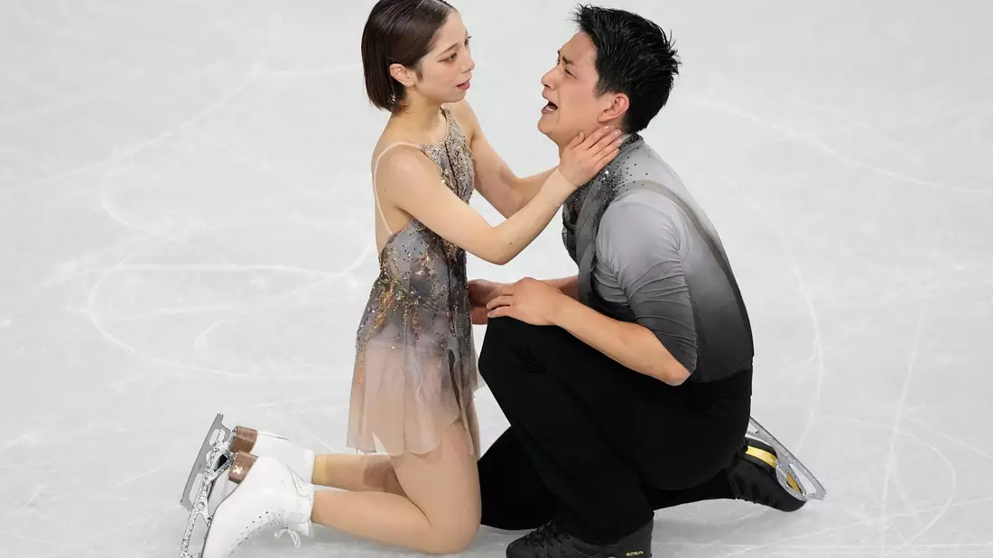 Riku Miura und Ryuichi Kihara holten dank einer Weltrekord-Kür Gold. - Bild: Natacha Pisarenko/AP/dpa