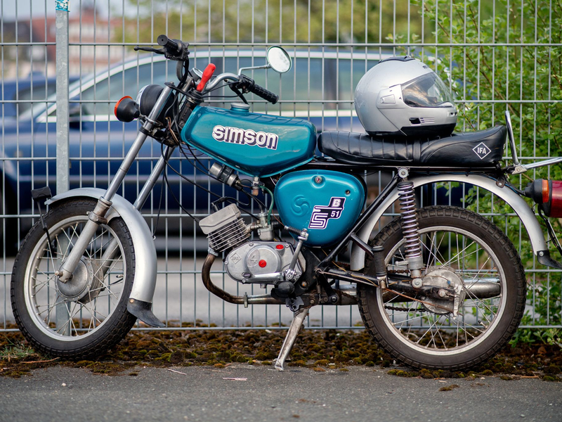 Die Simson S51 wird bei Liebhabern hoch gehandelt. (Archivbild) - Foto: Hauke-Christian Dittrich/dpa