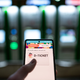Das Deutschlandticket kostet seit Januar 63 Euro monatlich. (Symbolbild) - Foto: Fabian Strauch/dpa