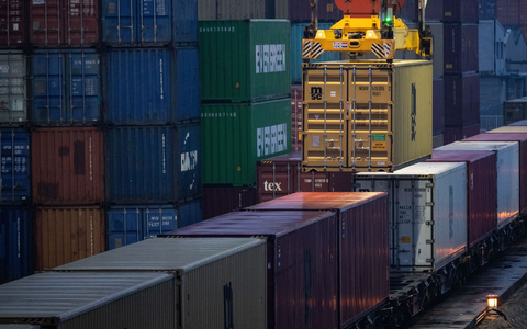 Der Export ist die Hoffnung der deutschen Wirtschaft. (Archivbild) - Foto: Marijan Murat/dpa