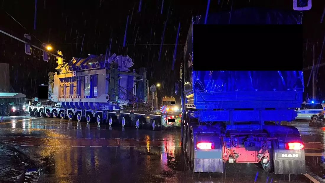 POL-MI: Schwertransport unter Polizeibegleitung sicher durchgeführt - Bild: presseportal.de