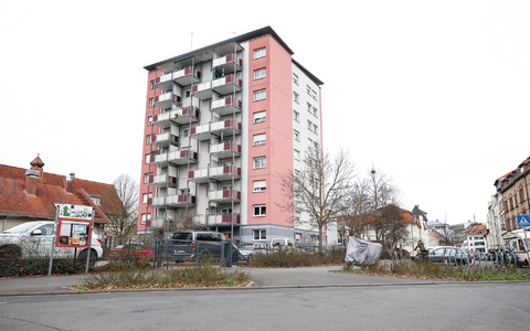 In diesem Haus starb die junge Frau. (Archivbild) - Foto: Daniel Löb/dpa