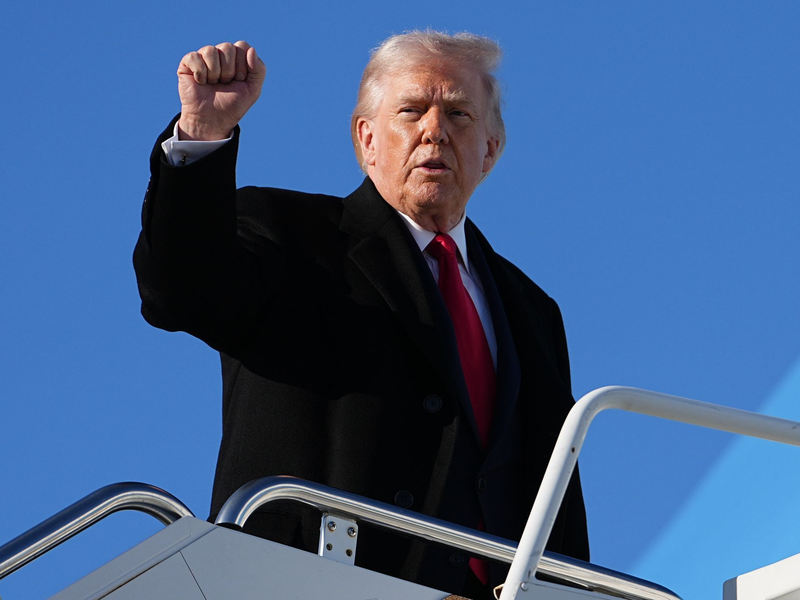 US-Präsident Donald Trump denkt offenbar über einen Olympia-Kurzbesuch nach. - Foto: Matt Rourke/AP/dpa