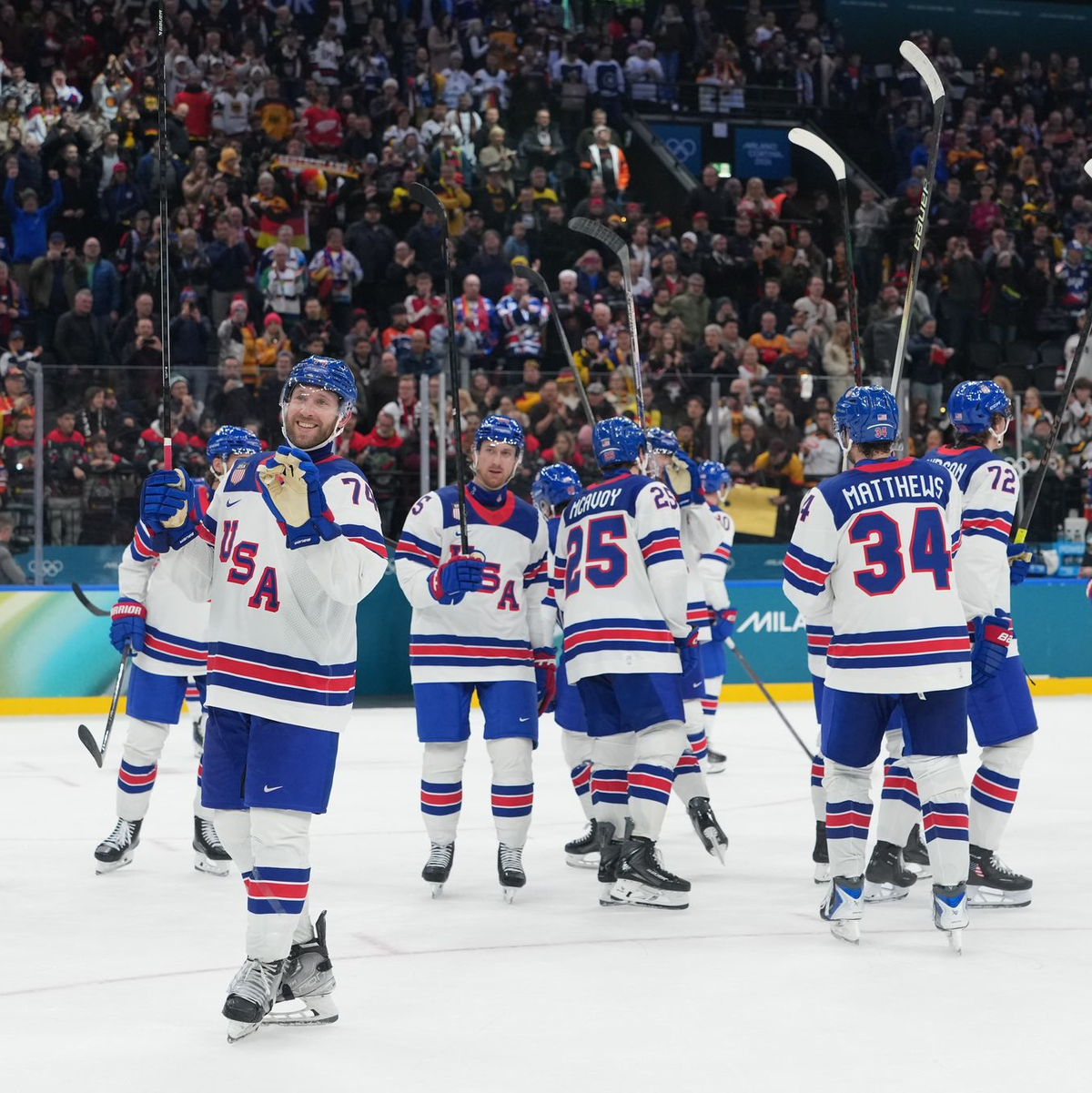 Trump will italienischen Berichten zufolge das US-Eishockey-Team anfeuern, wenn es die Mannschaft ins Finale schaffen sollte. (Archivbild) - Foto: Carolyn Kaster/AP/dpa