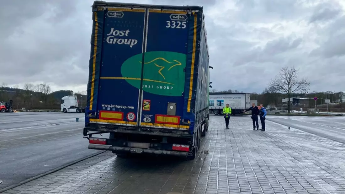 Mittelhessen: MITTELHESSEN: Kontrollen im gewerblichen Güterverkehr - mehrere Verstöße festgestellt - Bild: presseportal.de
