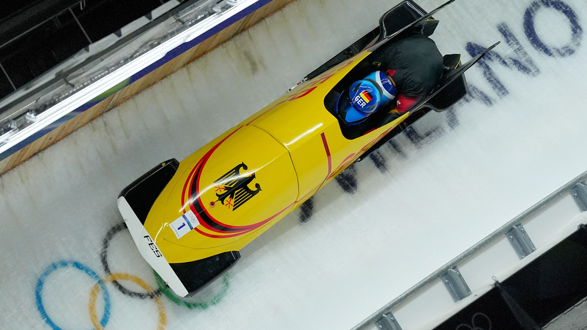 Johannes Lochner und Georg Fleischhauer stehen vor ihrem ersten Olympia-Sieg.  - Foto: Michael Kappeler/dpa
