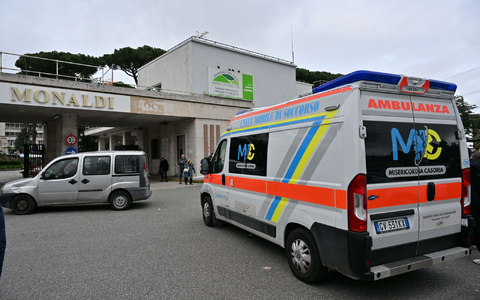 Der kleine Junge wird in der Monaldi-Klinik von Neapel behandelt. - Foto: Felice De Martino/IPA via ZUMA Press/dpa