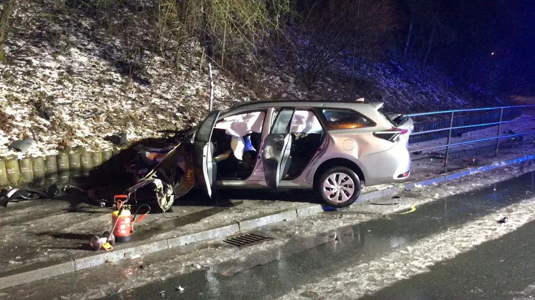 FW Paderborn: Verkehrsunfall am Ludwigsfelder-Ring Zwei Verletzte nach Seitenaufprall - Bild: presseportal.de