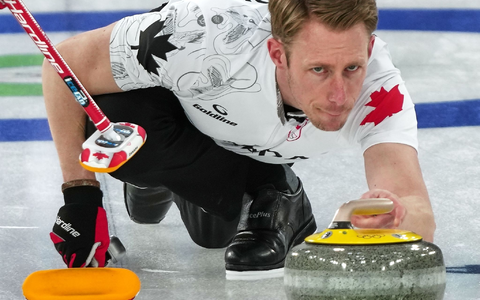 Bei Olympia im Fokus: der kanadische Curler Marc Kennedy. (Archivbild) - Foto: Misper Apawu/AP/dpa