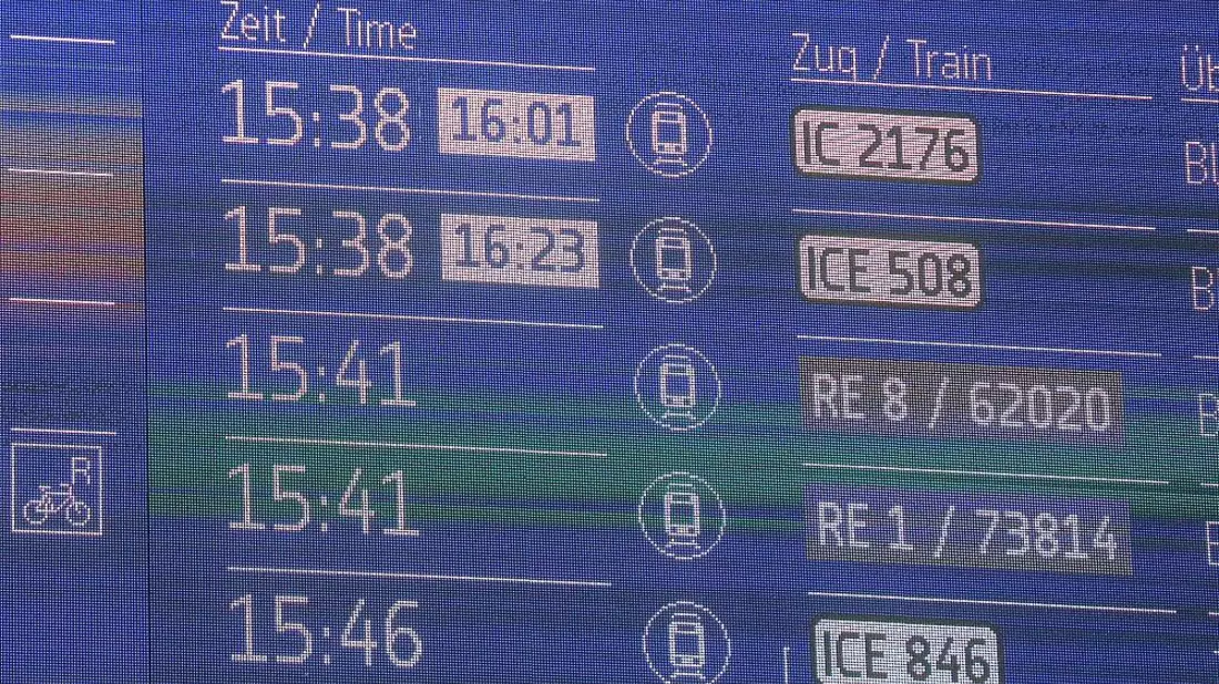Anzeigetafel bei der Deutschen Bahn (Archiv) - Bild: via dts Nachrichtenagentur