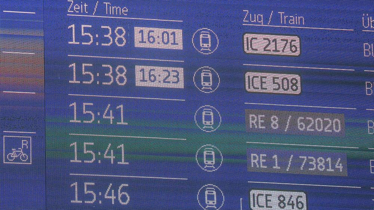 Anzeigetafel bei der Deutschen Bahn (Archiv) - Foto: via dts Nachrichtenagentur