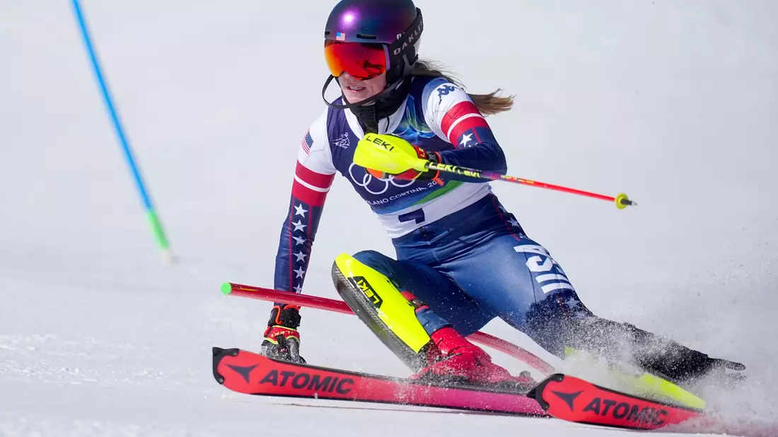 In Führung: Die amerikanische Slalom-Königin Mikaela Shiffrin. - Bild: Michael Kappeler/dpa