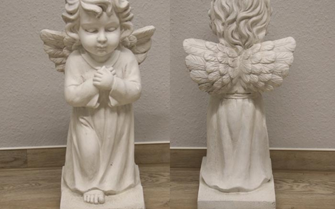 POL-KLE: Bedburg-Hau - Figur an einer Bushaltestelle aufgefunden: Polizei sucht Zeugen und Eigentümer - Foto: presseportal.de