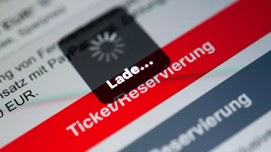 Die Bahn kämpfte erneut mit einer IT-Störung. (Symbolbild) - Bild: Sebastian Gollnow/dpa