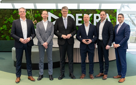 Hoher Besuch bei DEKRA: Gefragte Expertise rund um die sichere Mobilität von morgen / Verkehrsminister Patrick Schnieder in Stuttgart - Foto: presseportal.de