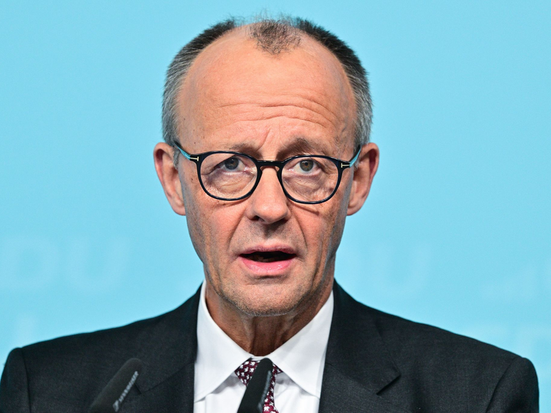 Merz befürwortet Social-Media-Verbot für Kinder. (Archivbild) - Foto: Sebastian Christoph Gollnow/dpa