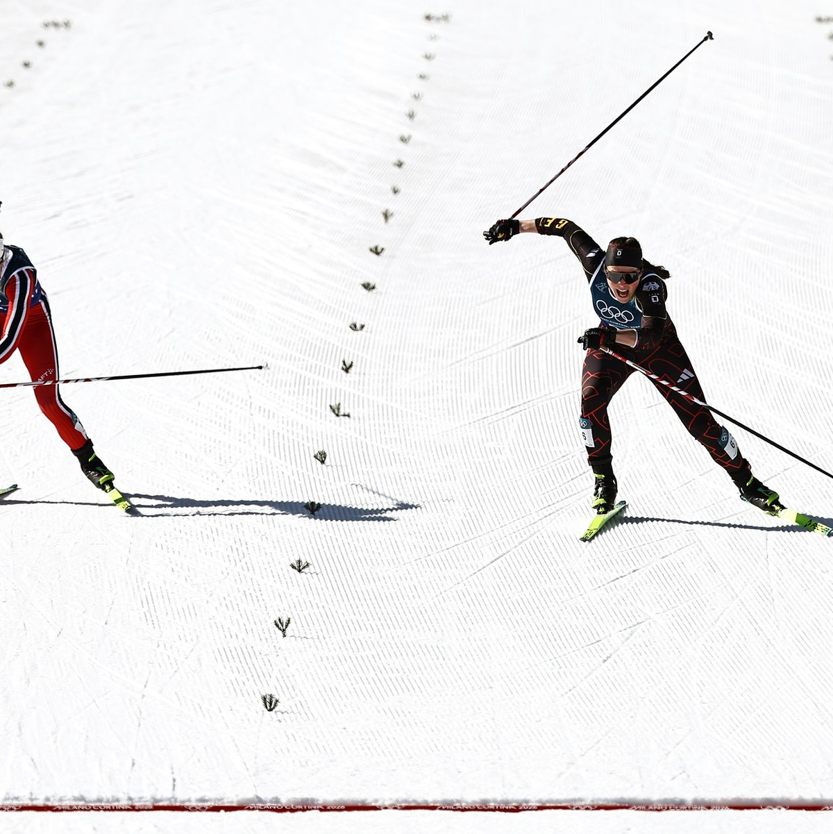 Coletta Rydzek setzte sich in einem packenden Zielsprint um Bronze durch. - Foto: Daniel Karmann/dpa