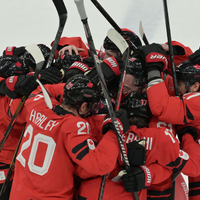 Top-Favorit Kanada rettete sich mit einem Sieg in der Overtime ins Halbfinale, - Foto: Peter Kneffel/dpa