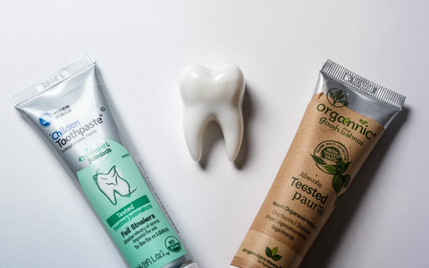 Stiftung Warentest: Fluoridfreie Kinder-Zahnpasta fällt durch - Foto: über boerse-global.de