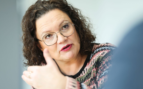 Jede Menge Arbeit für die Arbeitsverwaltung: Andrea Nahles, Vorstandsvorsitzende der Bundesagentur für Arbeit, sieht sich steigenden Arbeitslosenzahlen und sinkender Erwerbstätigkeit gegenüber.  - Foto: Daniel Löb/dpa