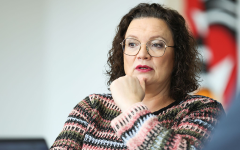 Jede Menge Arbeit für die Arbeitsverwaltung: Andrea Nahles, Vorstandsvorsitzende der Bundesagentur für Arbeit, sieht sich steigenden Arbeitslosenzahlen und sinkender Erwerbstätigkeit gegenüber.  - Foto: Daniel Löb/dpa