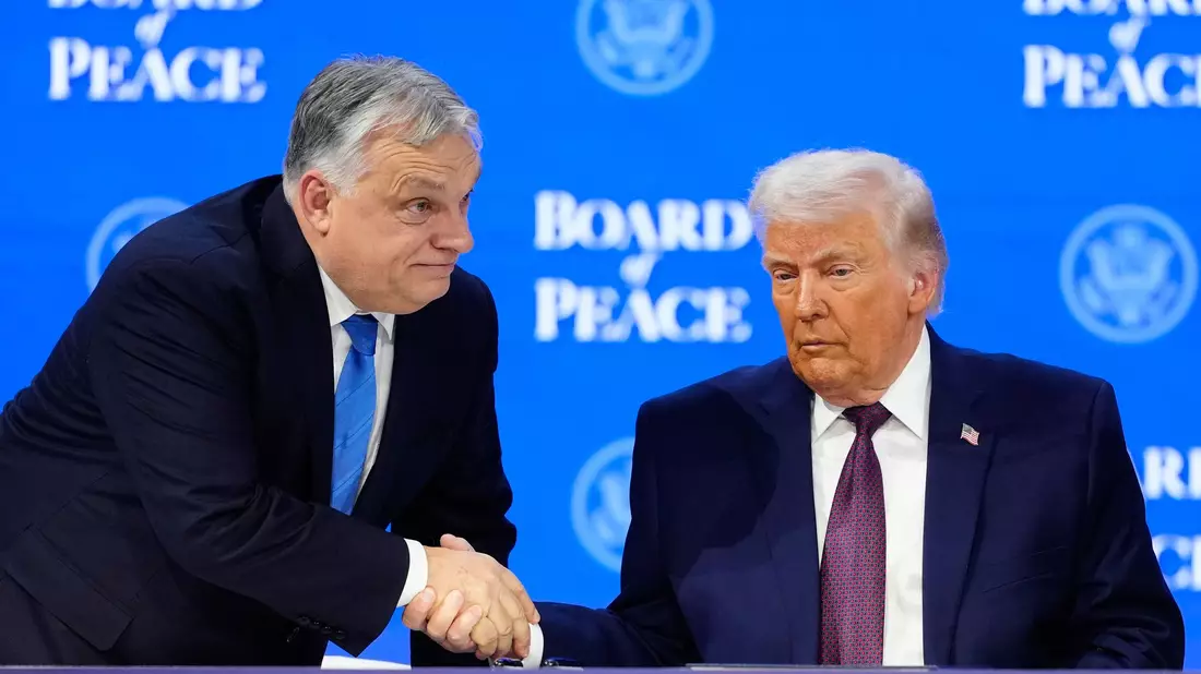 Trumps Verbündeter Orban hat seine Teilnahme an der ersten Sitzung des Friedensrates angekündigt. (Archivbild) - Bild: Markus Schreiber/AP/dpa