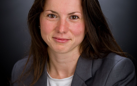 Nach Ansicht der Historikerin Katja Hoyer glaubten die Westdeutschen lange, dass mit der Bundesrepublik ein System geschaffen worden war, dass in alle Ewigkeit Bestand haben würde. (Archivbild) - Foto: Robert Hooper/Katja Hoyer/dpa