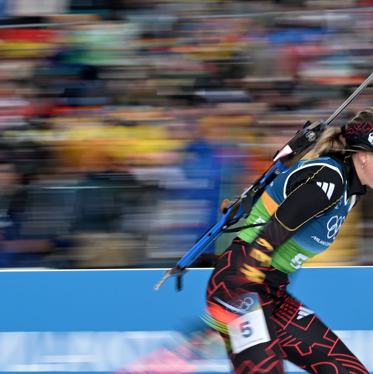 Zu oft nur nah dran: Franziska Preuß gewann bislang keine Einzel-Medaille in Antholz. - Foto: Hendrik Schmidt/dpa